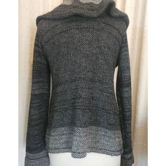 C3 Multiples sweater cardigan with ruffled collar and large buttons - Picture 11 of 11